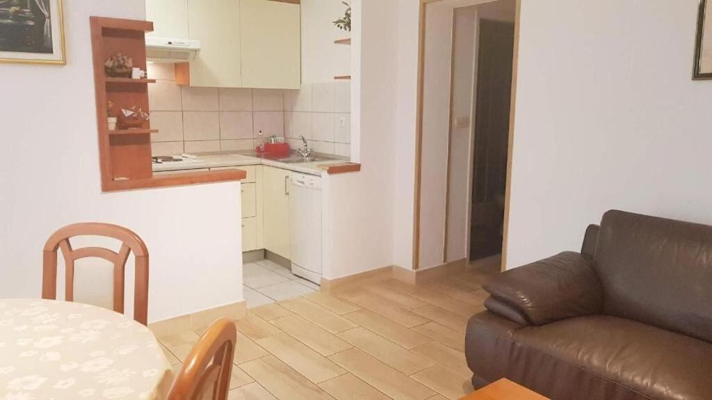 Apartments Mila Makarska Ngoại thất bức ảnh